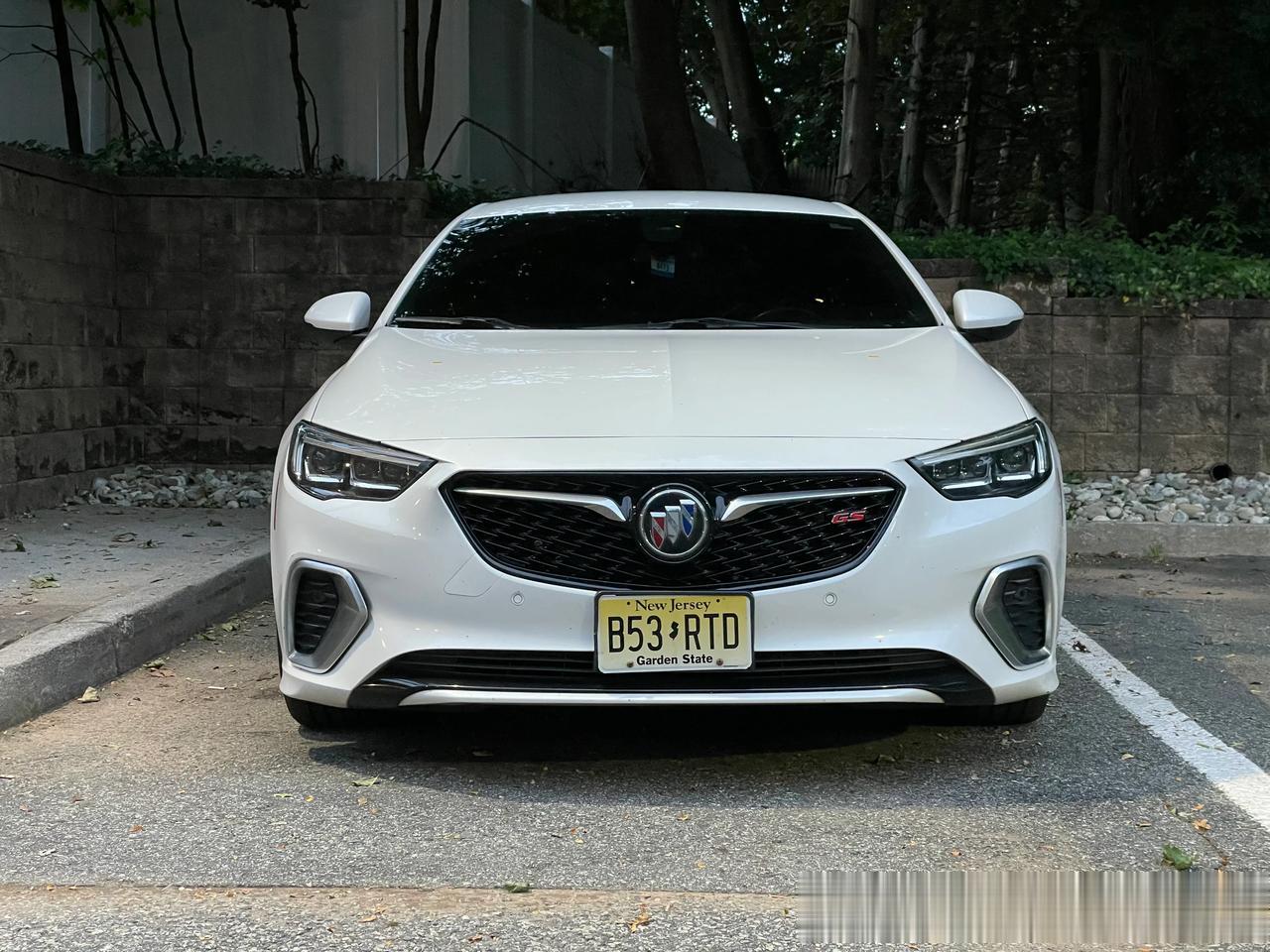 美国版的君威GS才是完全体，3.6L+9AT+四驱，315马力、383牛米的面板