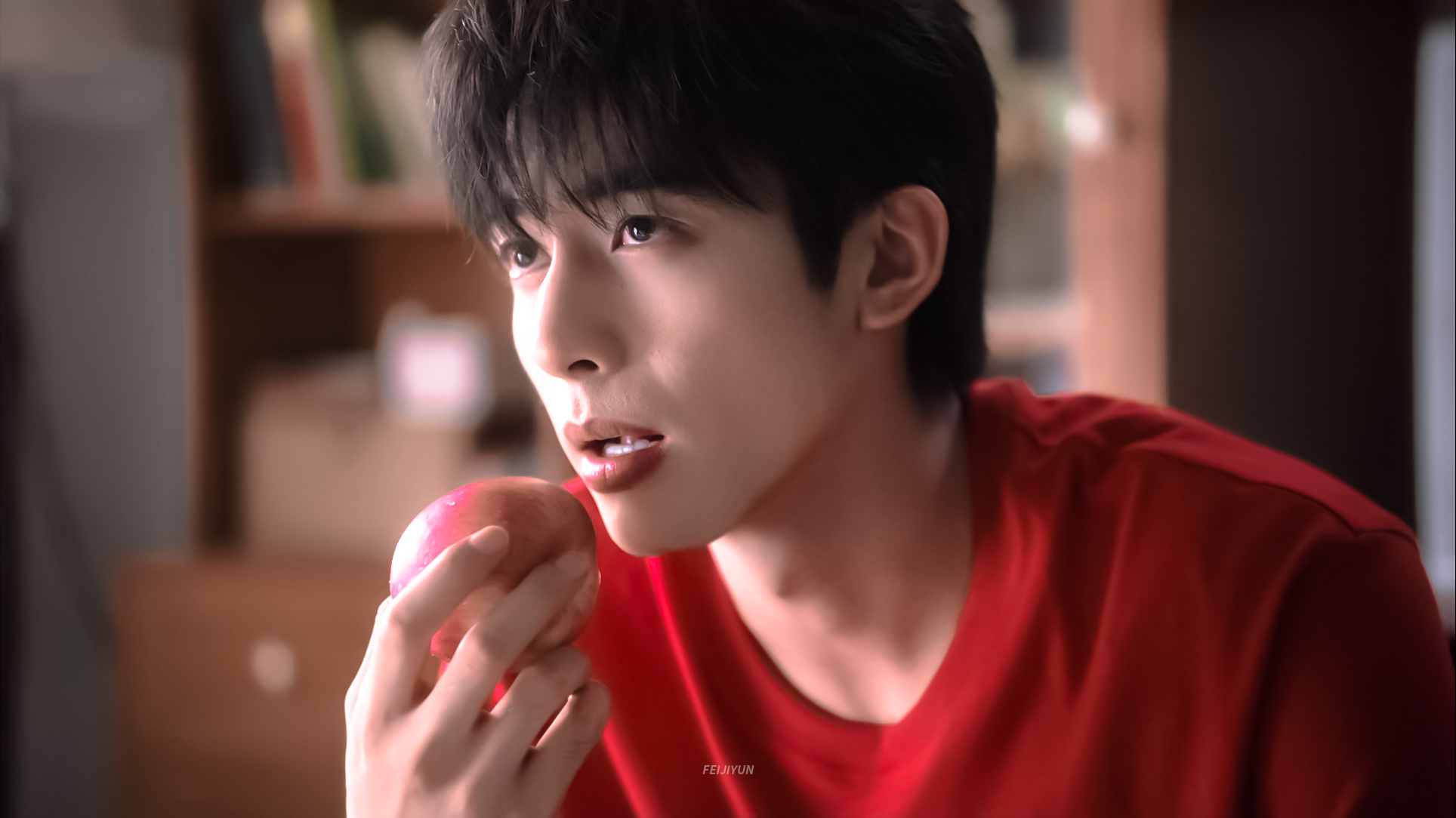 🍏🍎𝘈𝘯 𝘢𝘱𝘱𝘭𝘦 𝘰𝘧 𝘮𝘺 𝘦𝘺𝘦野狗骨头