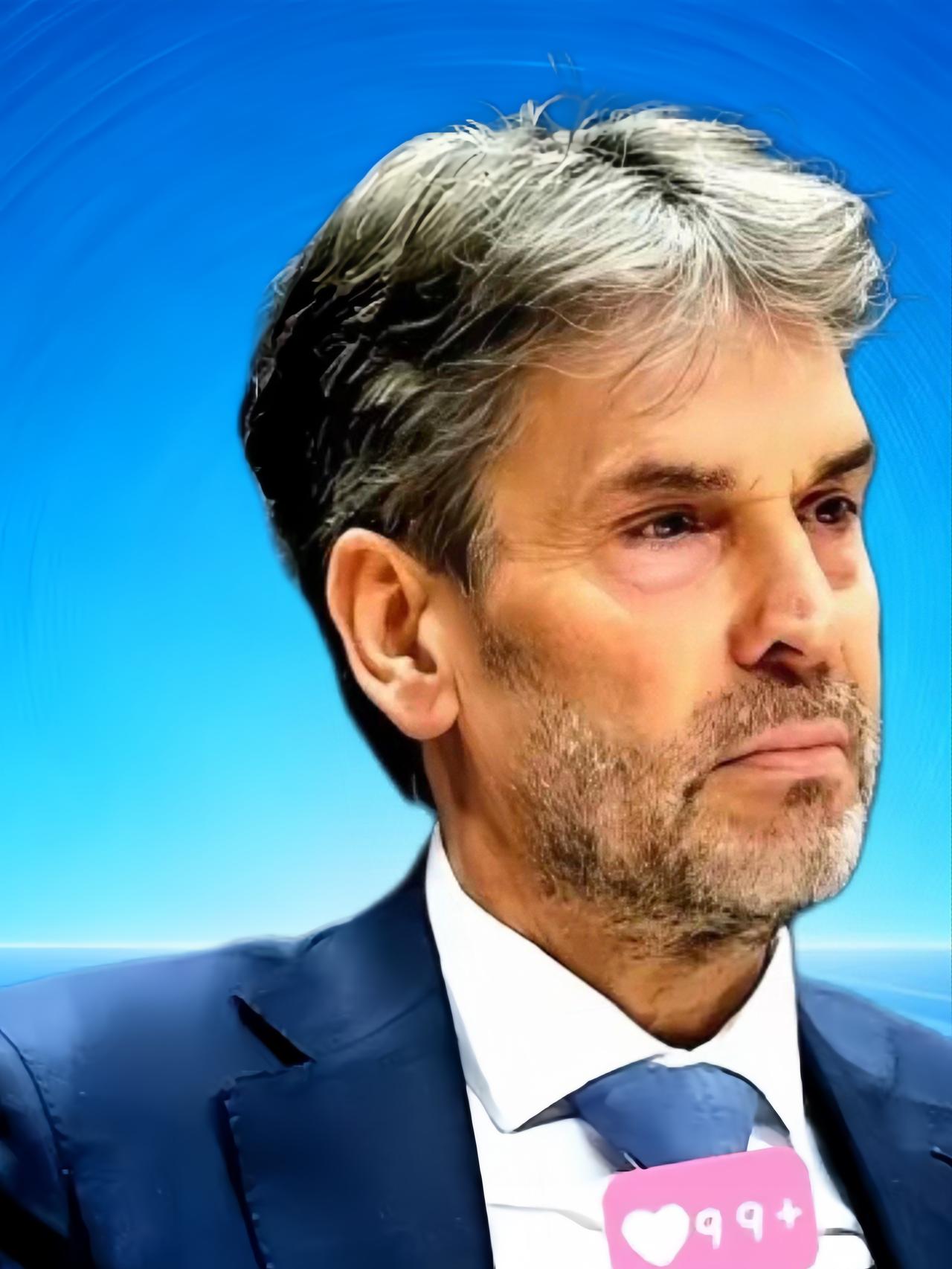 这次荷兰“脱裤子”
不认人了
 ASML又有大动作！荷兰刚落地的2025年新规直