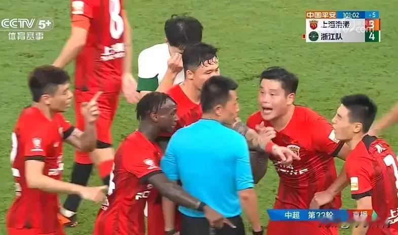 #对于中国足球的末来你有什么看法#
✔观点：中国足球的未来一定是先在足协然后才是