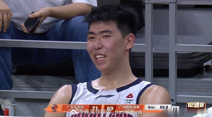 CBA 徐昕也算半个辽宁孩子了，妈妈是辽宁的，不得不说，徐昕干隔指导干的漂亮！广