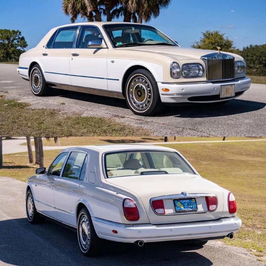 2002 年的 Rolls-Royce Park Ward，是 Silver S