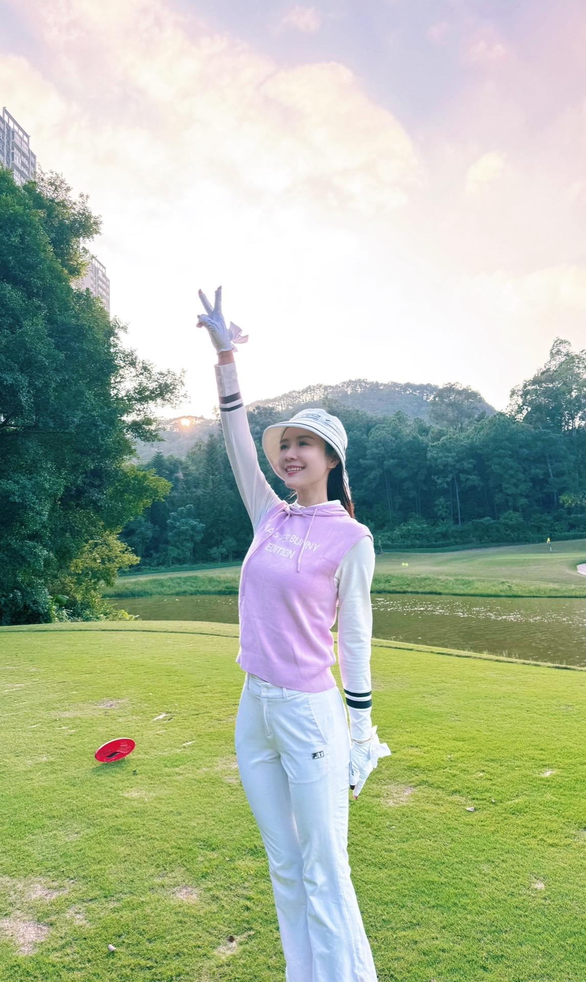 21号周六上午课程公休，姐妹们不要跑空了哦，咱们周六晚上20:30分直...