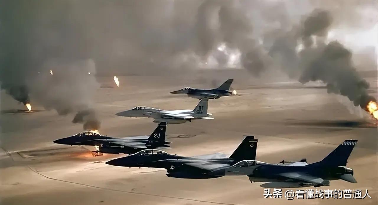 伊朗把教练机推上了战场。很多人以为这是黔驴技穷，是不得已的垂死挣扎。错了！真相是