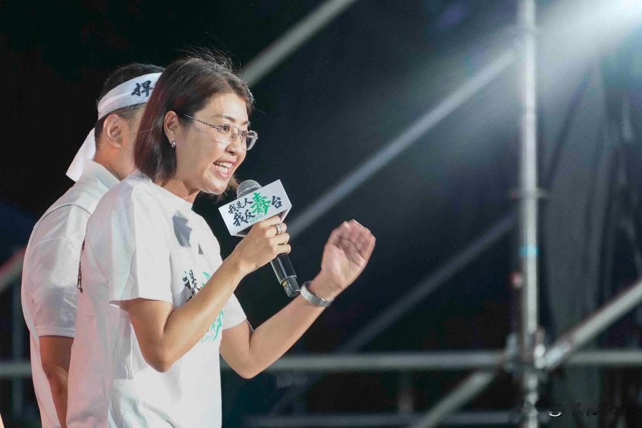 南投县县长许淑华今（26日）在脸书发文表示，人民可以选择吃什么，却看不见吃进什么