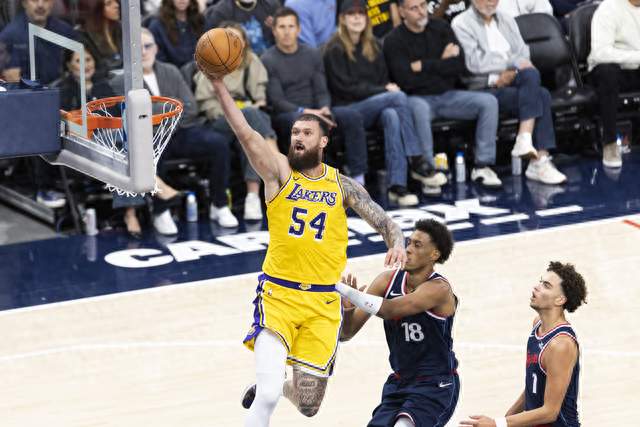 （体育）篮球——NBA常规赛：湖人胜快船