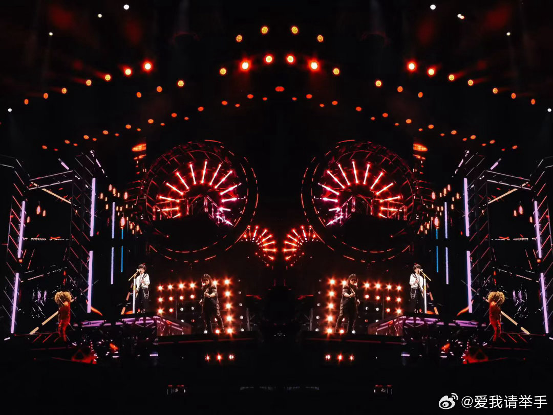原来这才是真正的双向奔赴啊！周传雄太原纪录片记录了这场演唱会的幕后精彩瞬间📹 
