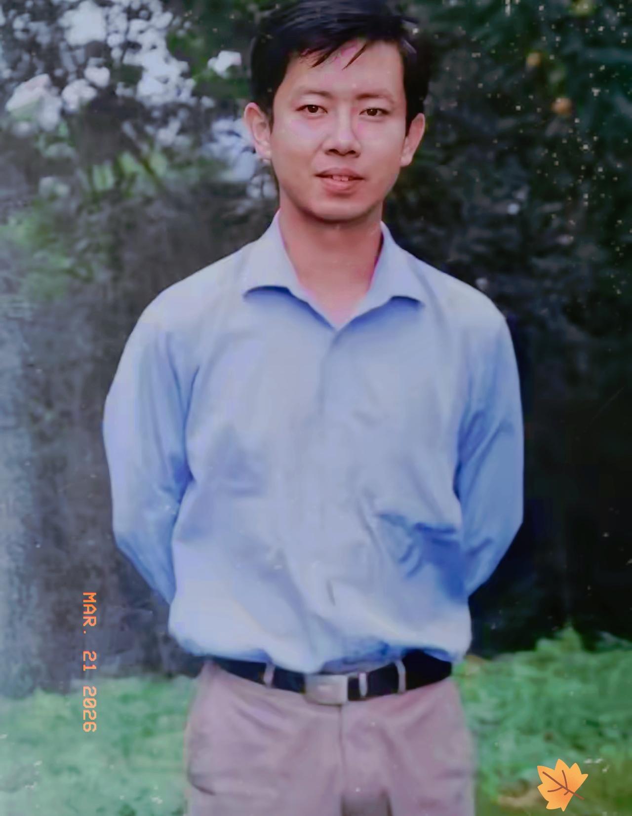 “我宁死也不道歉！”2019年一名乡镇执教19年的优秀教师，在亲吻过自己的一双儿