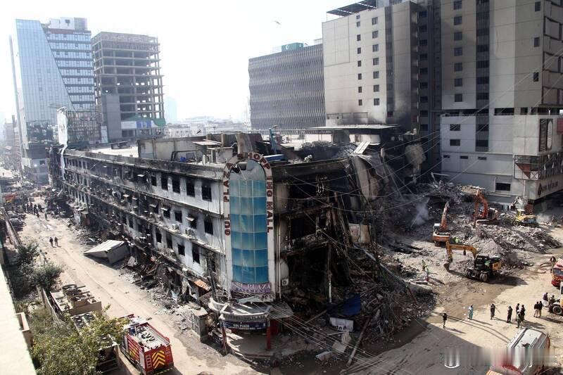 巴基斯坦商场大火已致71人遇难 77人失踪 死亡人数恐继续上升海外新鲜事 巴基斯