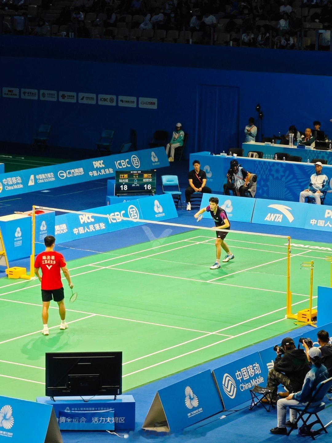 男团成年 决赛 江苏队 2-1 浙江队 男单 石宇奇 16-21 21-17 2