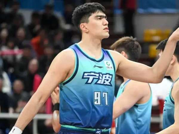 CBA官方转发李祥波鲁吐布拉社媒，不当言论这事可能不了了之！