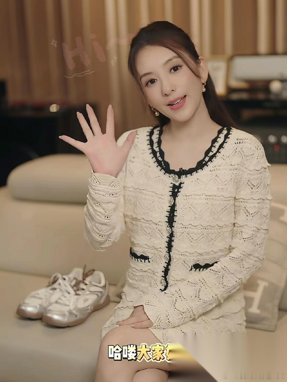 我要是方媛，也会选择忍气吞声。 郭富城的钱，小美管就小美管， 说白了，只要熬到天