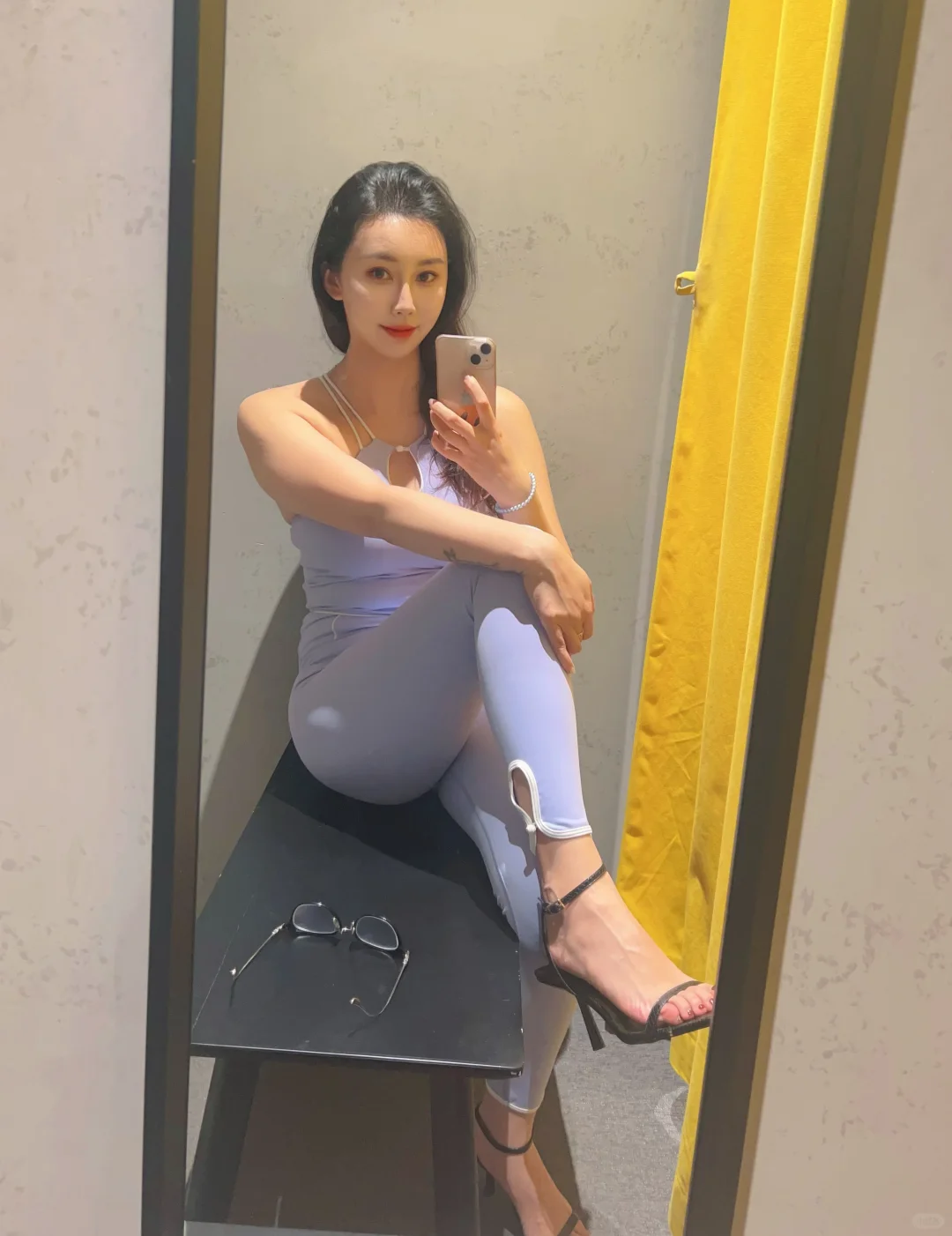 高跟鞋+新中式瑜伽服 心动了没有🙂‍↔️