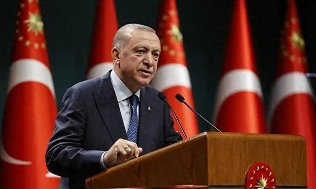 曾敲诈中国10亿美元，拒绝中方飞机入领空，如今这个国家又找上门。这个国家实在太有