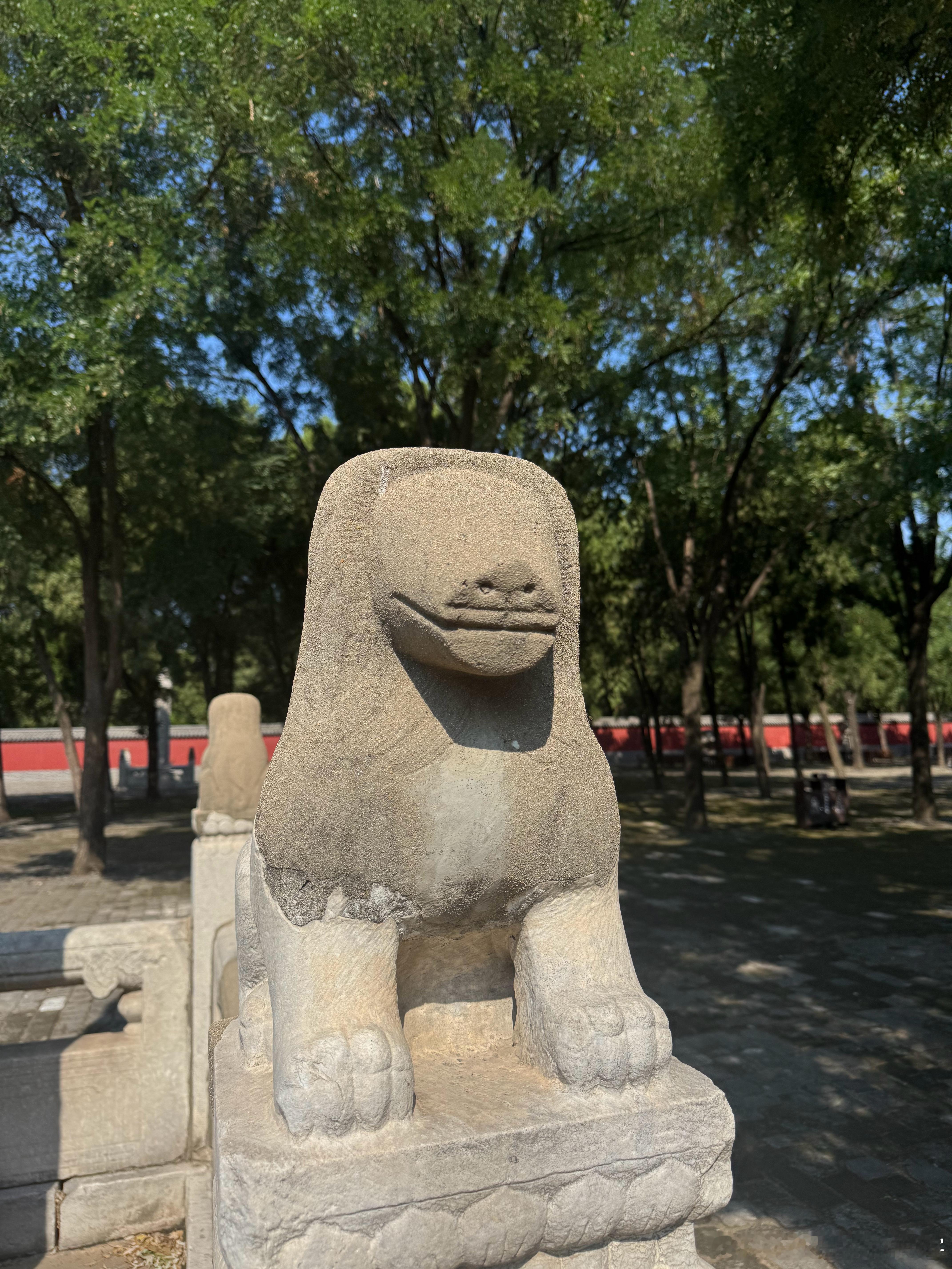 昨天朋友问我，戒烟9年了，没再抽过？我说：刚开始梦里抽过，一两个月就抽一回，毕竟