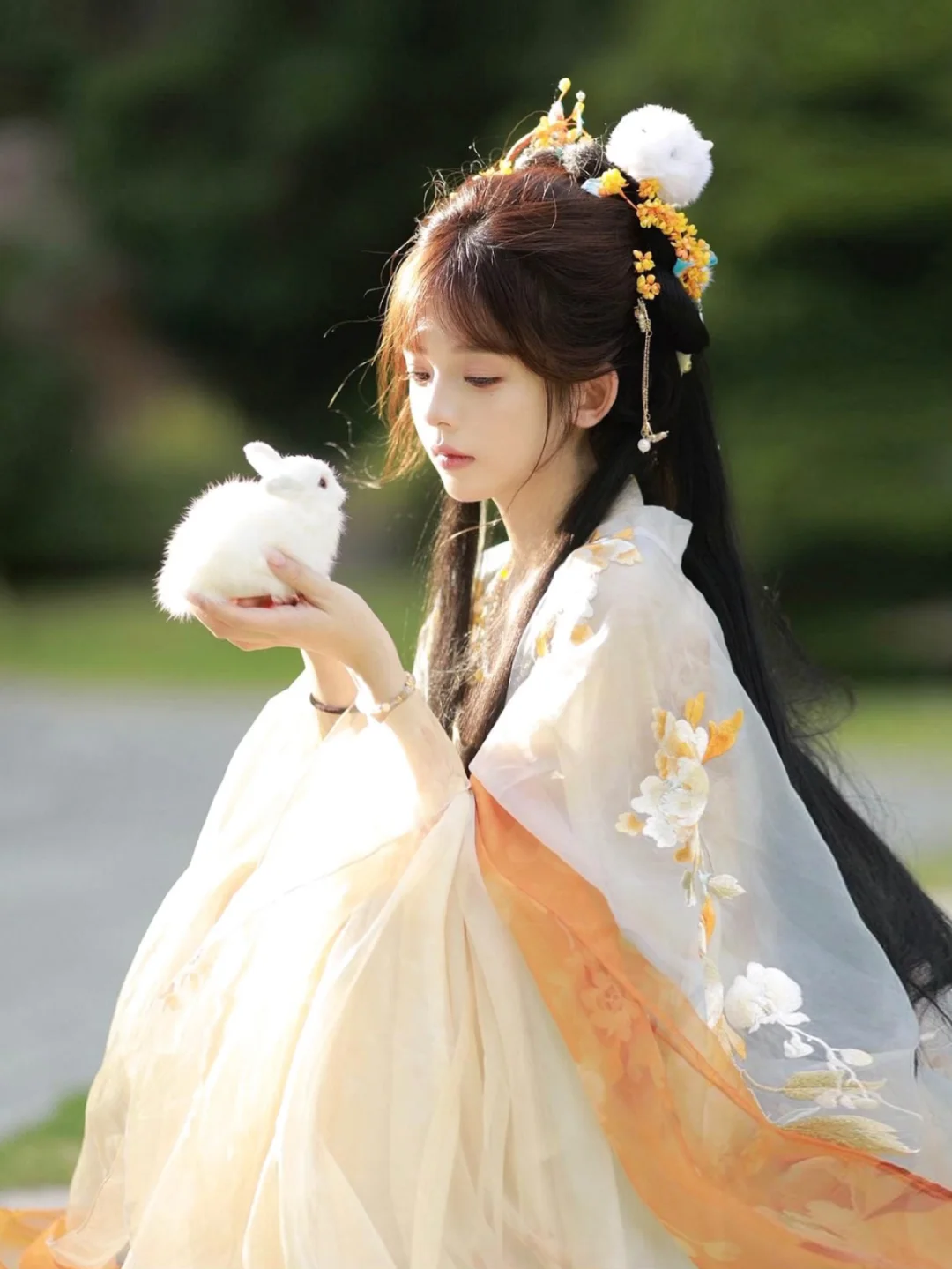 “月光落在了桂花小兔子的身上🐰”