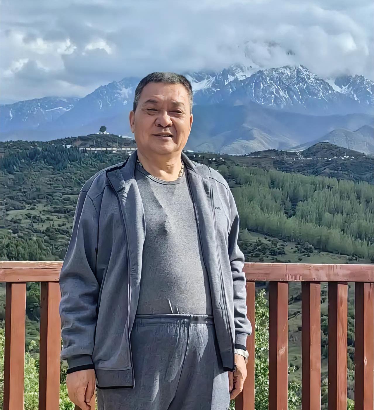 霍尔木兹海峡最新动态：中国船能走了，2万船员还在熬
5月13日伊朗开通中国籍船舶