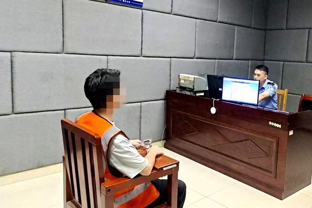 湖南表弟嘴上帮表姐介绍对象，却把自己装成高富帅，跟表姐网恋骗钱！

湖南，28岁
