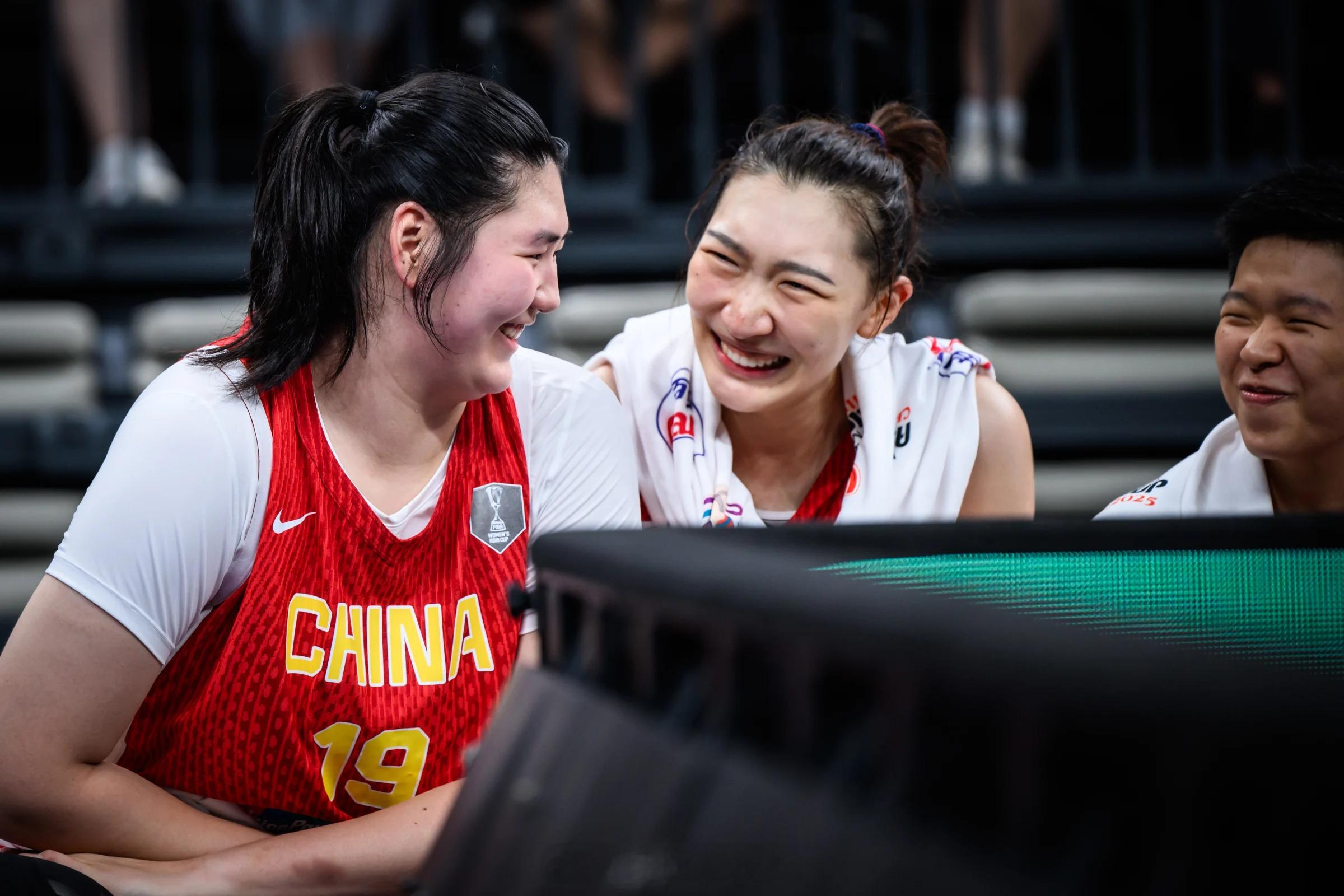 全场压制、三度领先到20+，中国女篮大胜韩国，小组两连胜。今天的阵容变换、篮板球