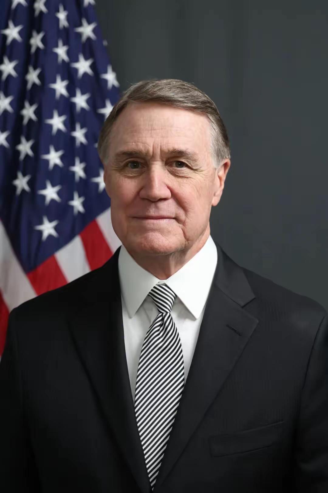 美国驻华大使庞德伟1月1日发文说：“元旦的到来意味着美国和中国建立外交关系已有4