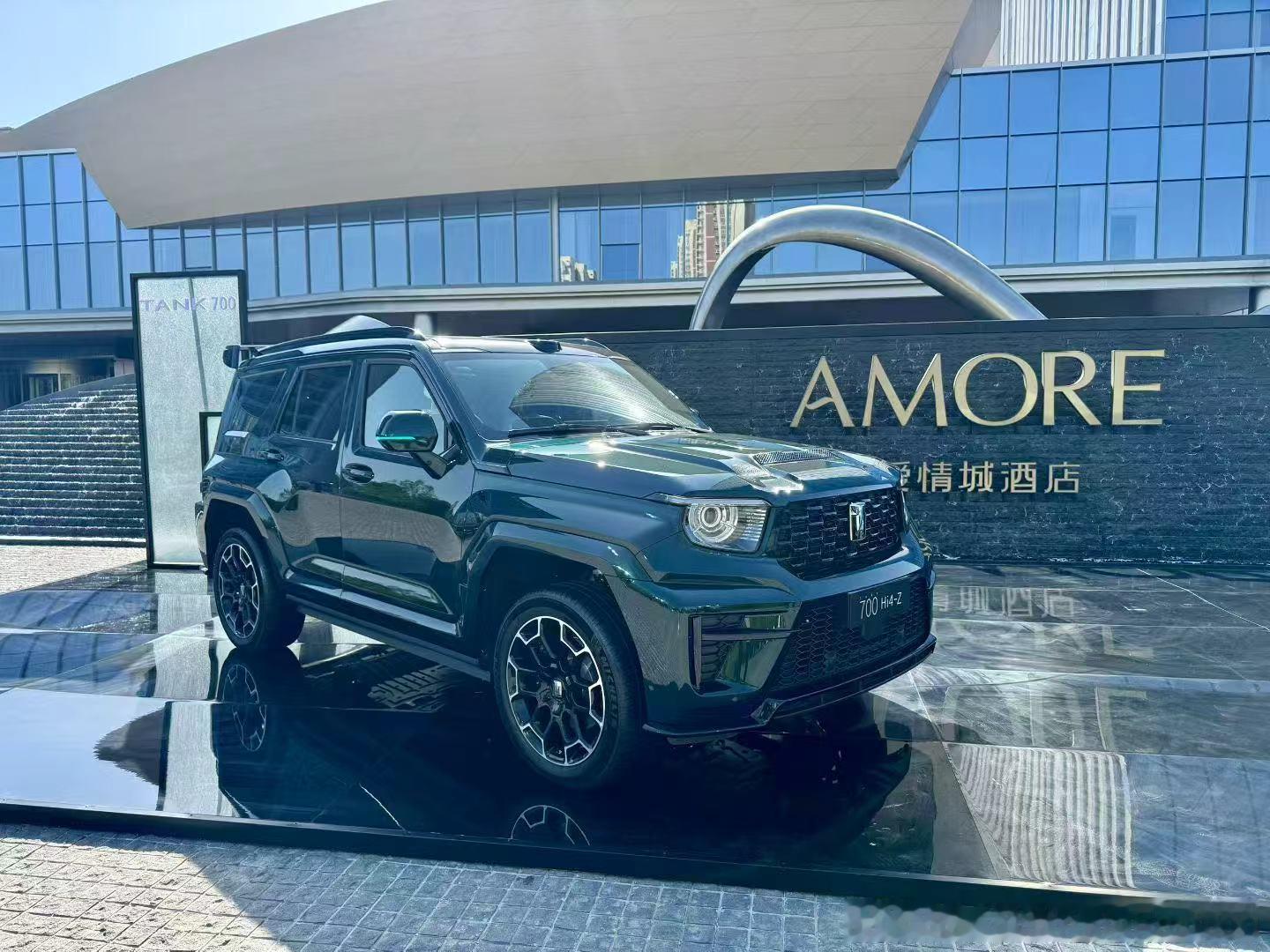 【长城汽车全新坦克700上市，三款车型售价区间42.8万至50.8万元】4月21