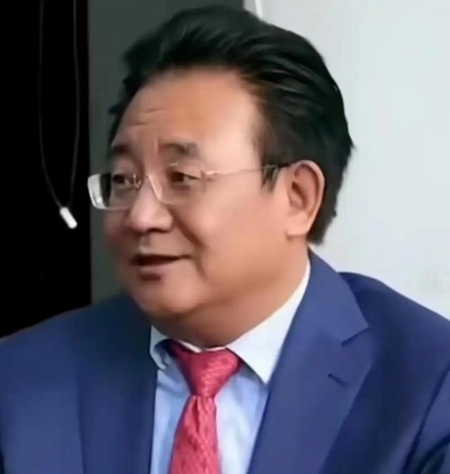 “中国人谁家没有50万！平均家庭资产都300万，”中国经济学家陈浩，曾直言不讳的