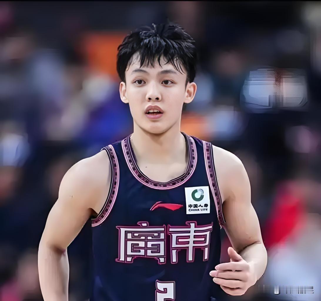 全运会男篮决赛，半场结束，广东以53-42领先浙江队。
1.上一场半决赛浙江队凭