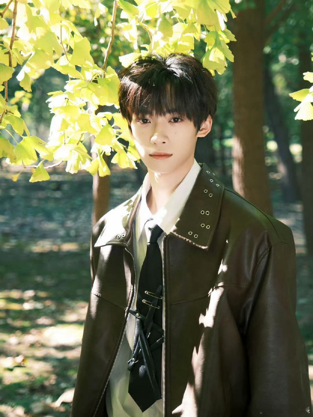 梓渝秋意写真梓渝秋冬look 真好 