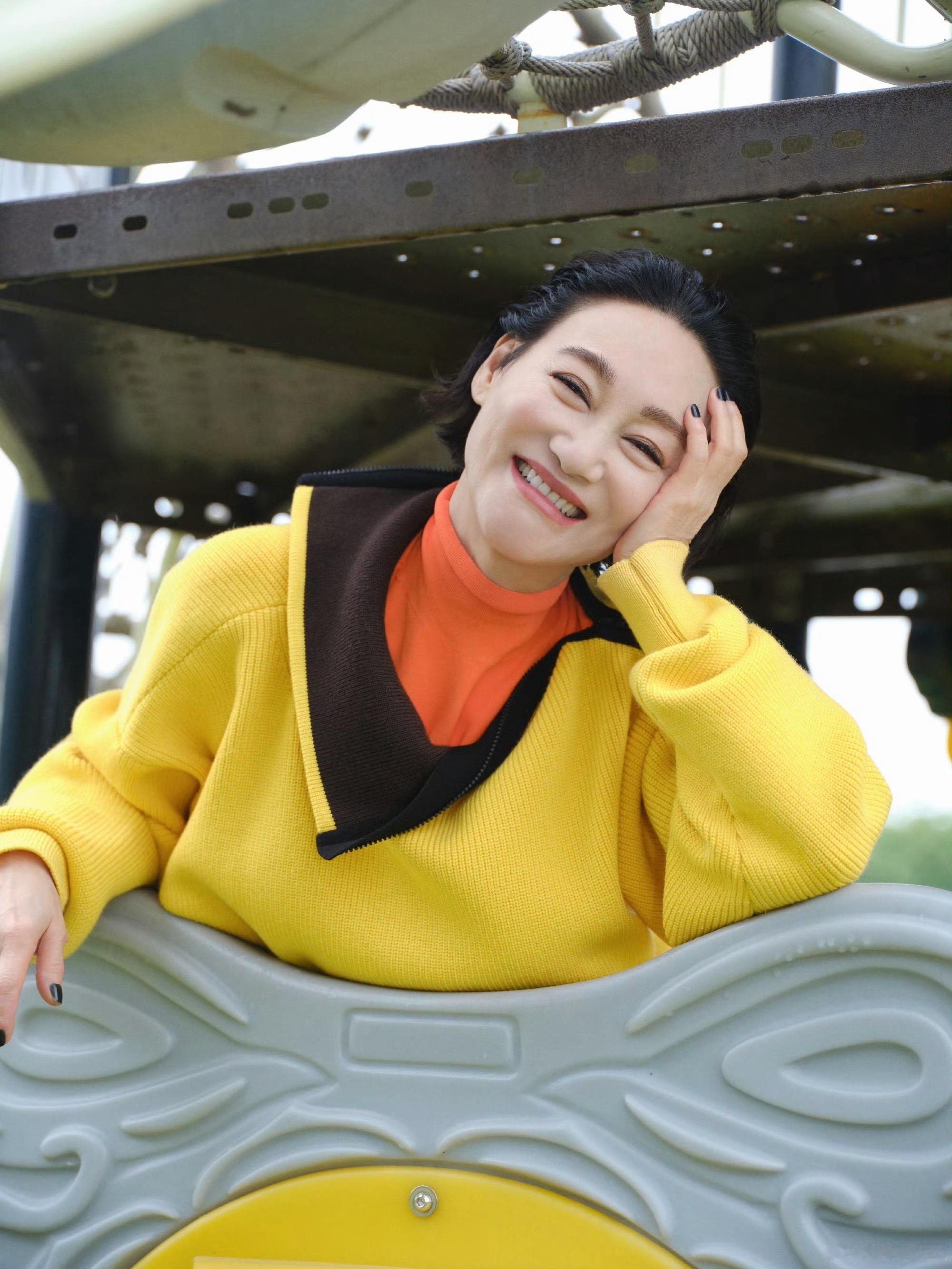 李思潼也喜欢惠英红好可爱的妹妹哦！没说姐姐不萌的意思！！ 