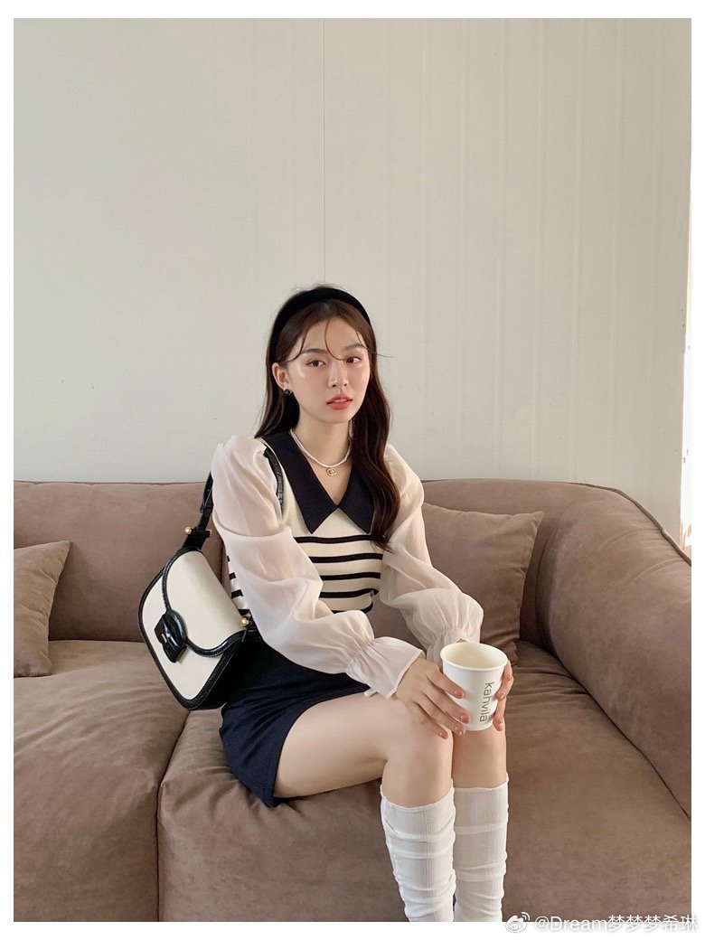 突如其来的冷空气，南方也冷了起来条纹针织衫可以安排上了[心][心]现货哦！ ​​