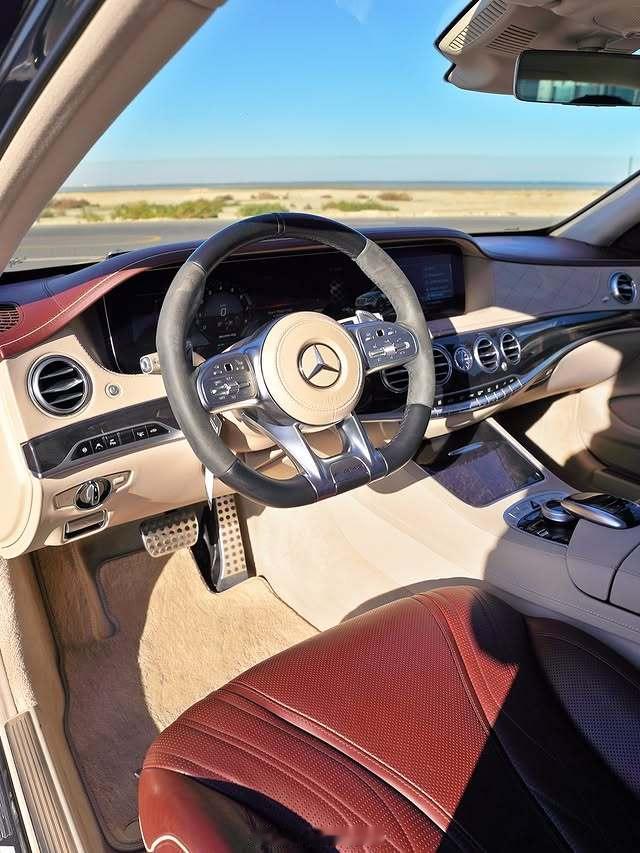 🌲🌲🌲绿色W222 AMG S63⚙️⚙️⚙️这个设计跟奔驰现在的设计比哪