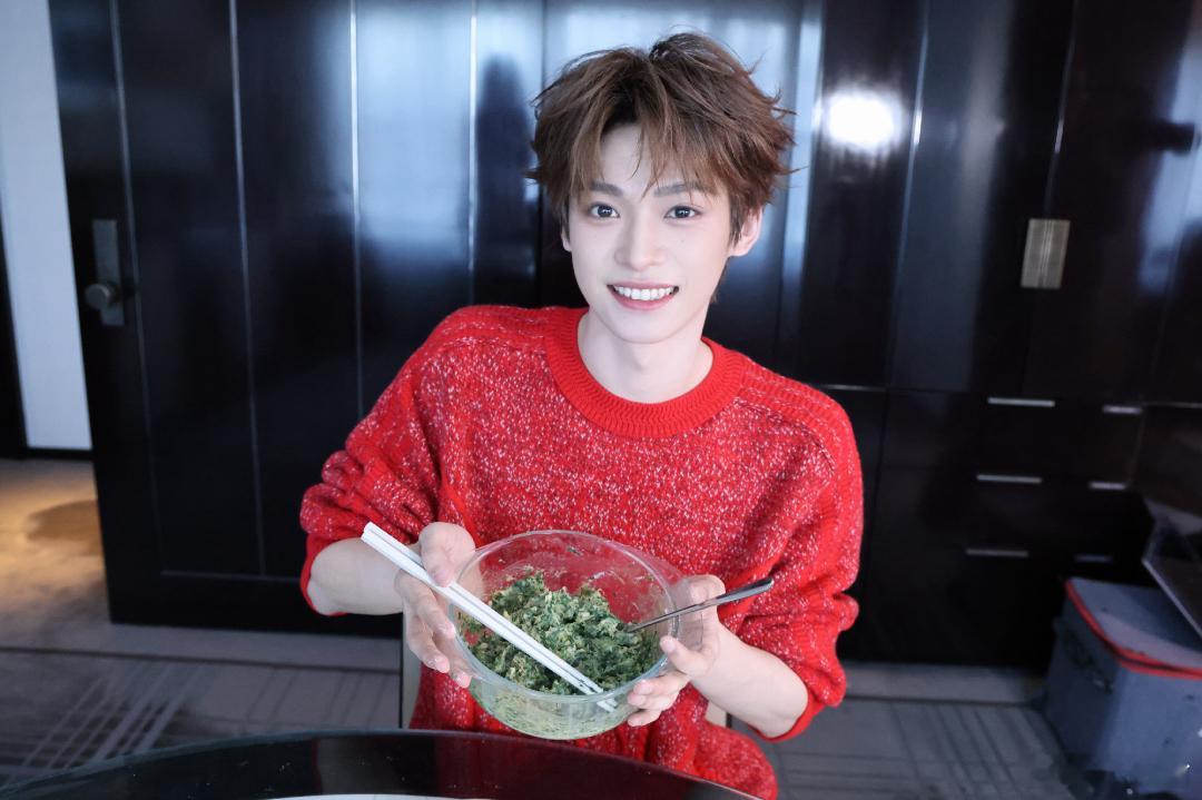 青春燃力计划 ｜梓渝YUNI永远幸福“在风华正茂的年纪遇见了你这束最温柔的光” 