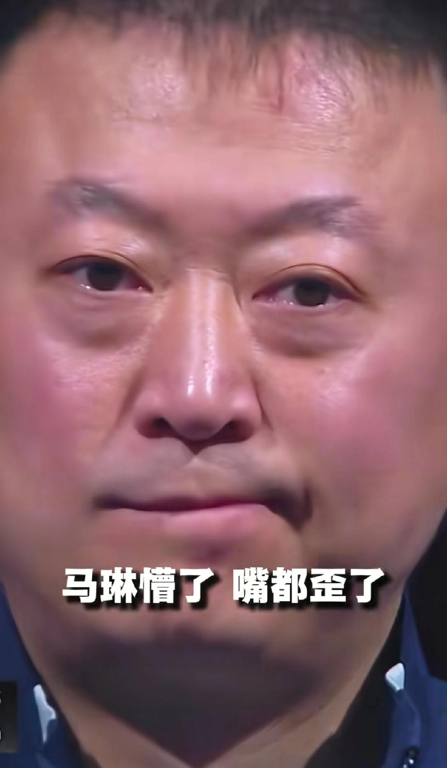 陈熠比赛马琳有个小插曲。
陈熠3：2斯佐科斯进入八强。不过在比赛中有一局在领先的