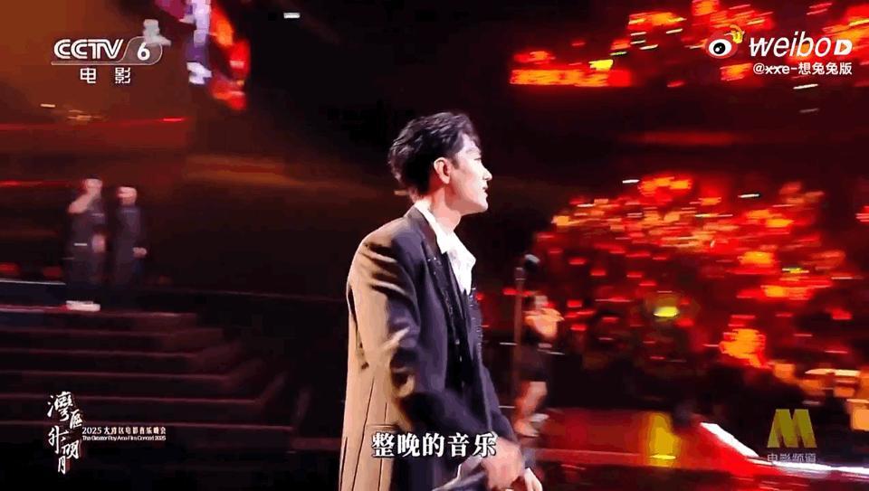 不知道的以为肖战开个巡呢 ​​​