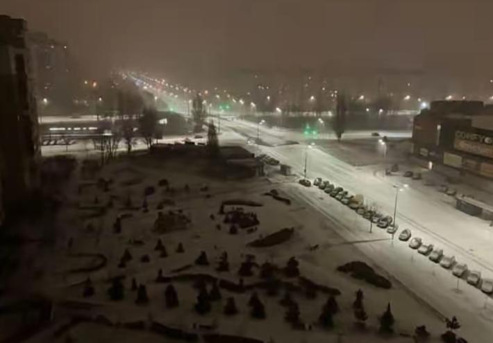 感觉这一次乌克兰真的是挺不住了，他倒在了第4个冬天。
最新消息，基辅城的市长克里