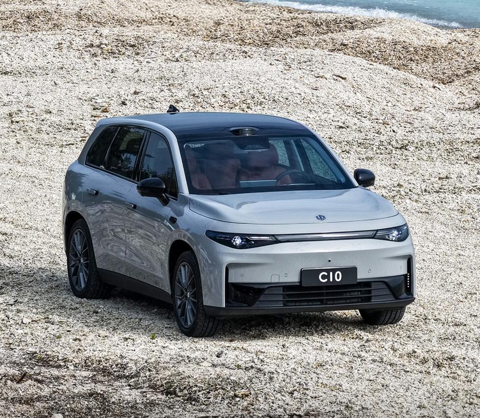 为什么建议北方朋友买车，都买带有激光雷达的？
 
前不久北方很多城市都在下雪，原