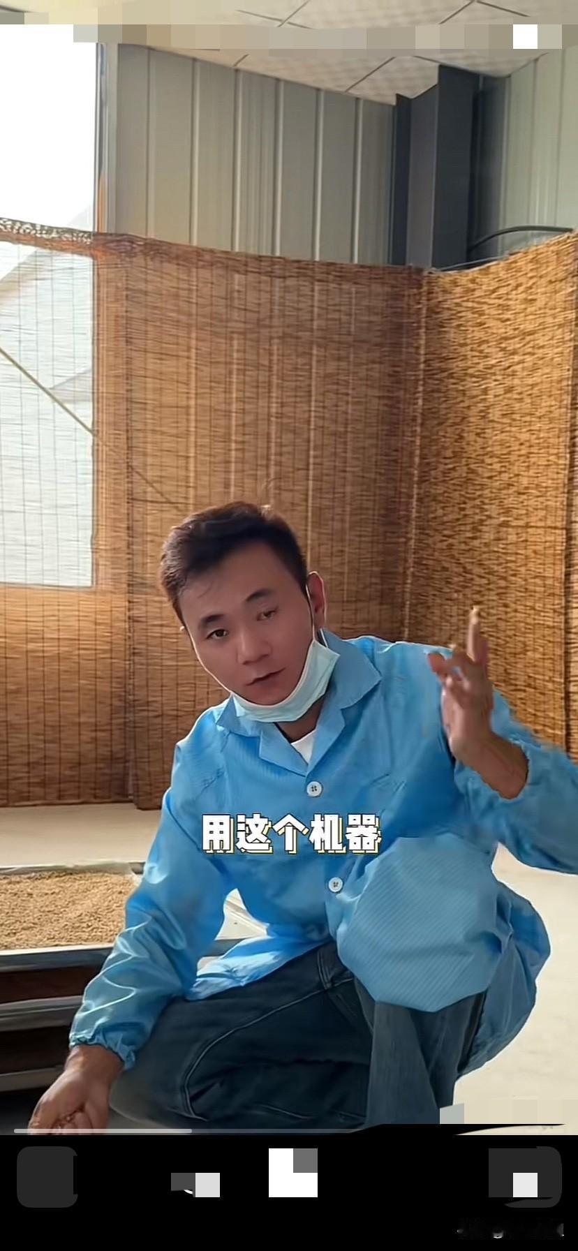 厉怀远和父母告别后，从温州回到安徽砀山，马上又有新的直播任务了！今年的新小麦，磨