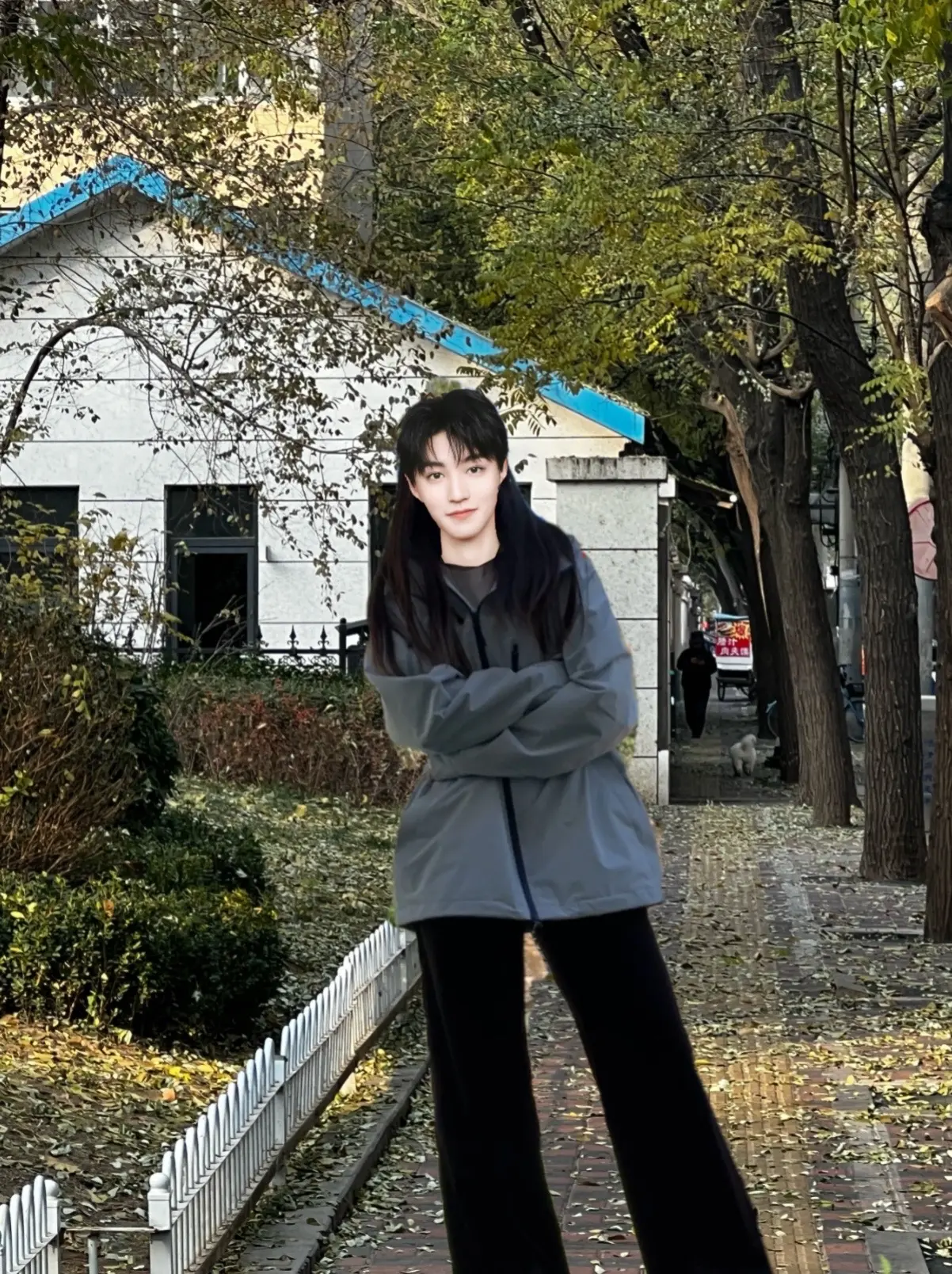 穿上衣服就是兵王俊凯骆驼品牌全球代言人