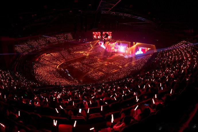 岳云鹏非要唱演唱会厦门站 他说自己唱歌不是专业的，但每一首都是真心。从《风里的月