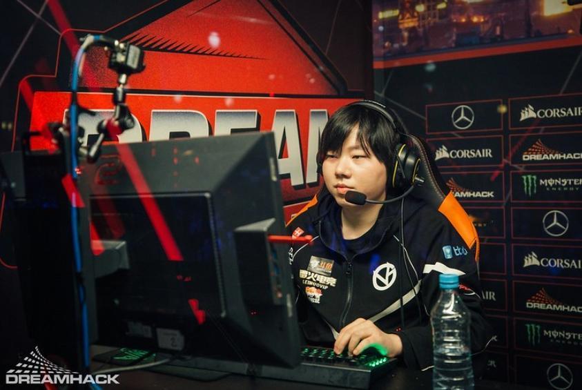 俊宝确定参加杨哥举办的CDBC刀塔比赛

俊宝直播间爆料他将参加杨哥举办的比赛，