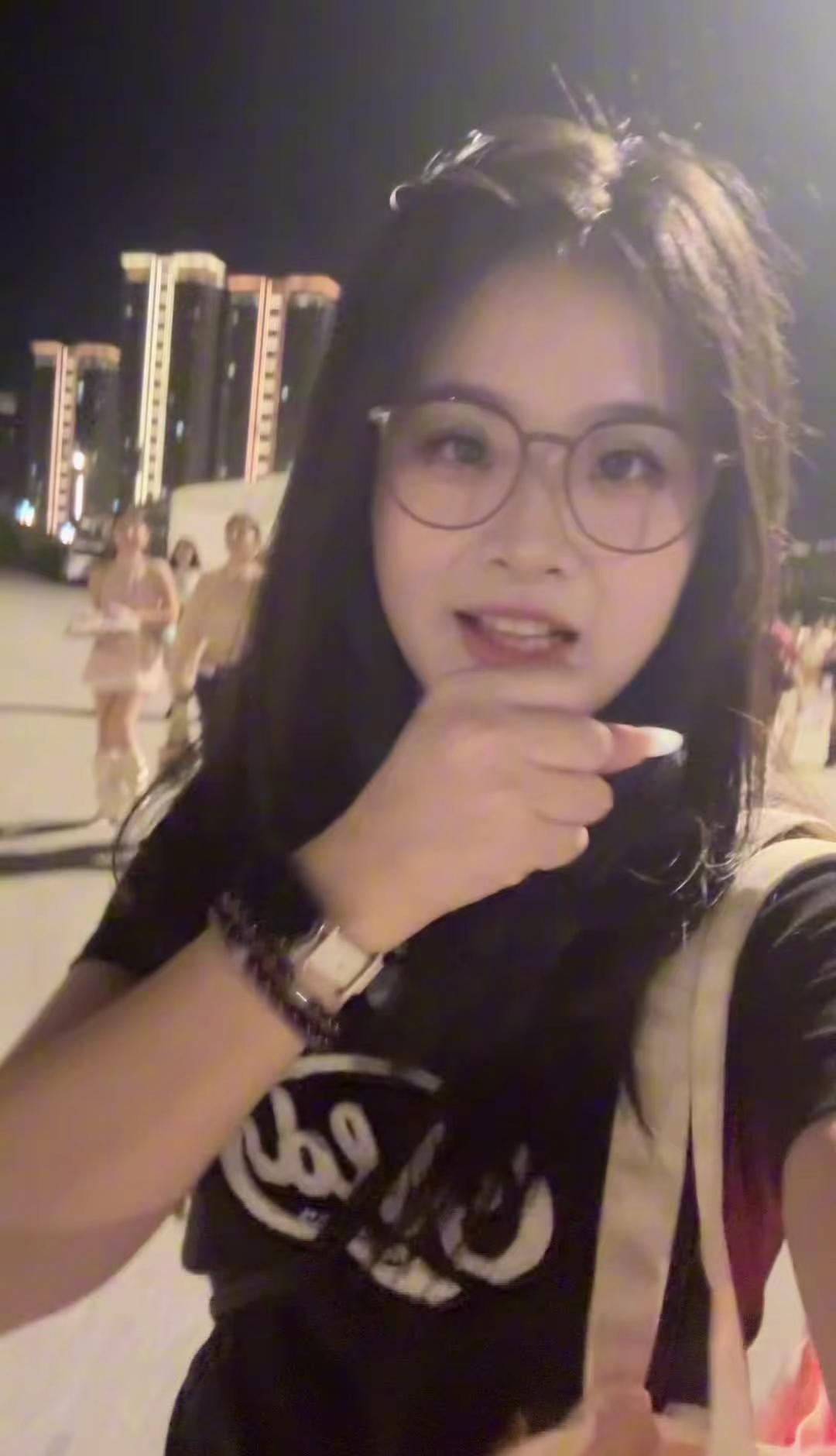 挑战一次线下拍完所有演唱会视频演唱会只有0场和无数场 十个勤天三巡 成都