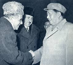 #历史上的今日# 1957年11 月 12 日 上午，召集代表团会议，由邓小平通