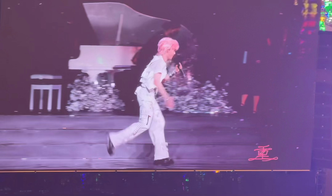 我都笑晕 ​​​