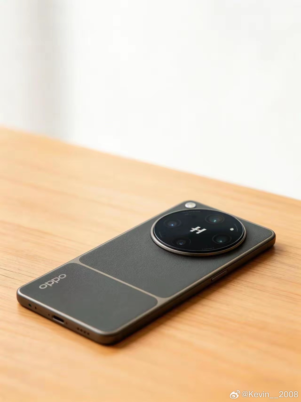 OPPO Find X9 Ultra如果真是这个外观大家觉得好看吗？ 