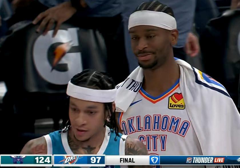 雷霆仿佛一夜之间跌下神坛，昨天被布克绝杀，今天更是被黄蜂暴揍，输了27分。97分