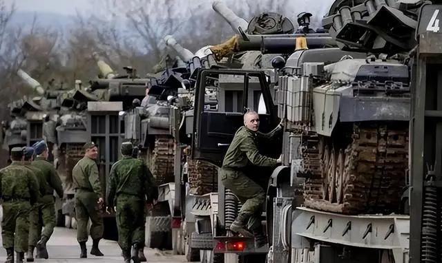 乌军的弹药供应越来越多无非是外援给力，不否认一件事，欧美的极限动员状态下，军工产