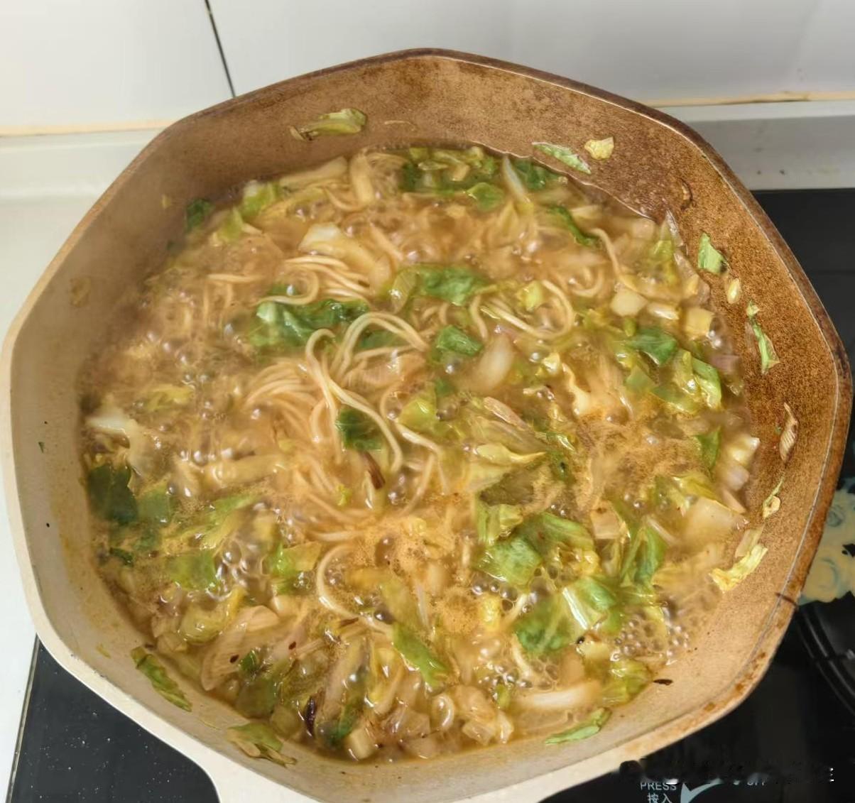 你家孩子常和父母打电话吗？
几个要好同学来个家庭小聚，席间恰好我家儿子来个视频电