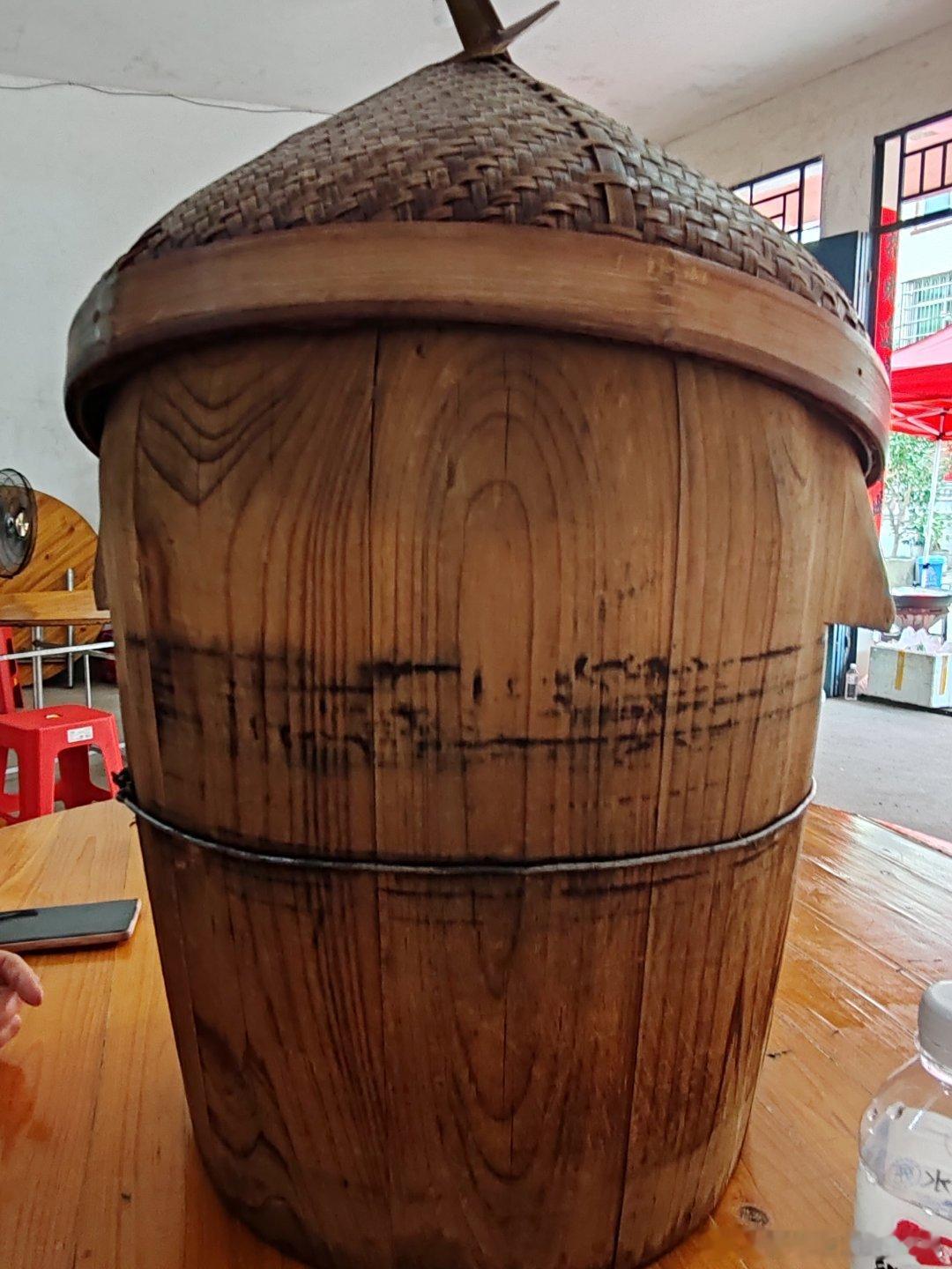 胡建人知道这个桶是干嘛用的吗？ 