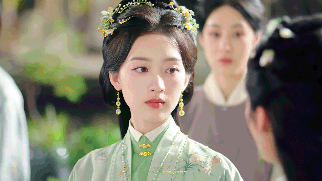 - 邓恩熙🍃花开锦绣 傅庭芸。🌸💫淡雅又美丽～ 