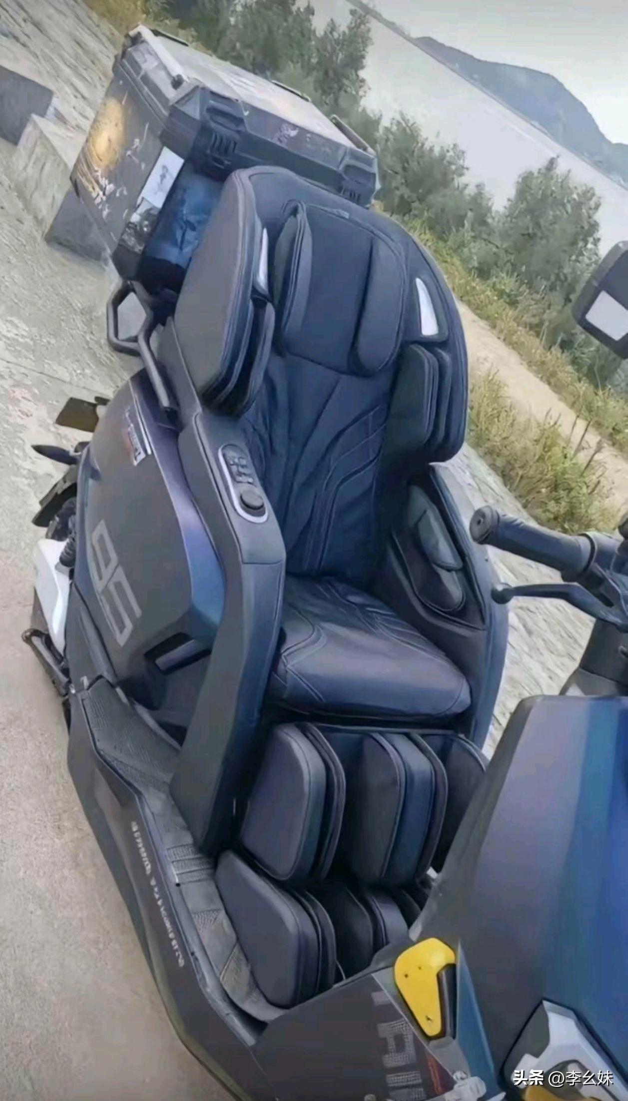 这辆摩托是哪一款？